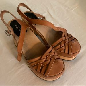 Swedish Hasbeens woven closed toe clog